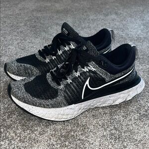 Nike React Infinity Flyknit Sneakers